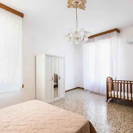 Paco House Avola